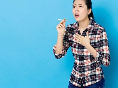 吸烟时间长的人，身上开始出现4种迹象，别忽略，尽早做检查