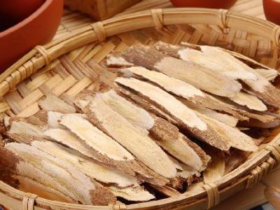 黄芪水乱喝反伤身，本就虚底子的人喝了不仅无益还在透支