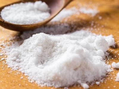 坚持用“盐水”洗头，一段时间后，将会收获5个变化，快试试