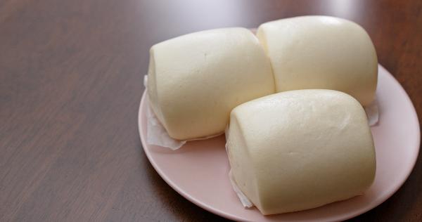 年纪大了要忌口？建议中老年人，少吃馒头和米饭，多吃这3样主食