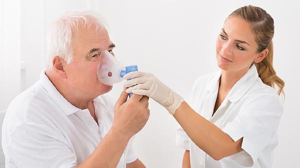 60岁后，体重多少最长寿？医生：不是越瘦越好，这个范围内的老人更健康