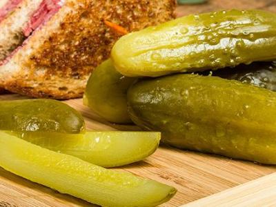 老一辈常吃咸菜还健康？医生揭秘背后真相：关键在这3个饮食细节！