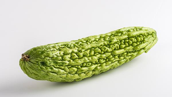 经常吃苦瓜，半年后身体或有这4大转变？医生实话告诉你，真相未必如你想的那么简单