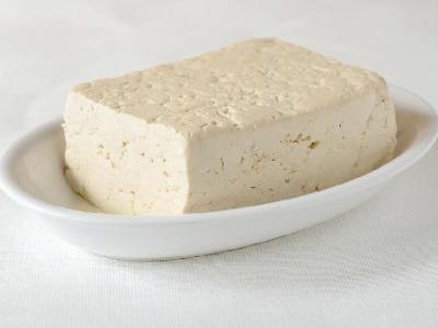 血糖高，不能吃豆腐？医生忠告：想要血糖正常，这些食物少吃