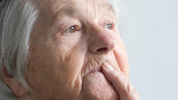 眼部皱纹要如何除去