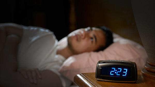 失眠多梦怎么艾灸-易网健康养生网 失眠多梦怎么艾灸